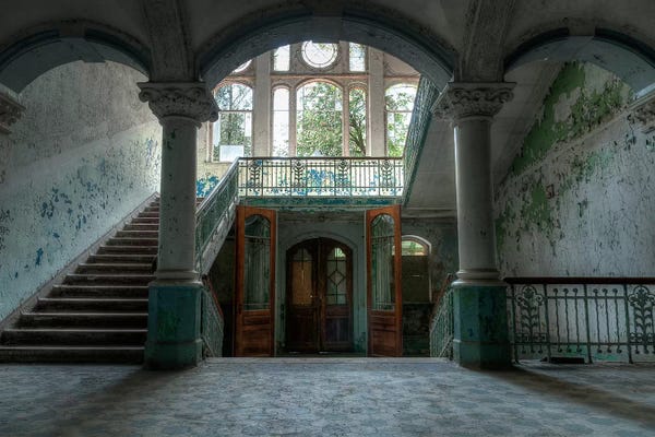Dereliction: Beelitz Sanatorium by Ivo Sneeuw
