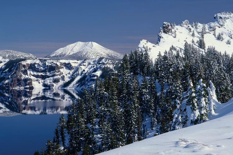 Oregon, Crater Lake National Park. Winter snow accumulates at Crater Lake