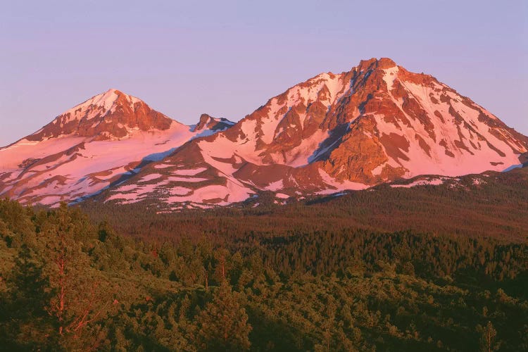 OR, Deschutes NF. Sunrise reddens Middle Sister and North Sister in the Three Sisters Wilderness.