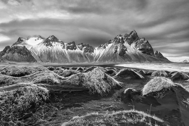 Iceland, Stokknes, Mt. Vestrahorn