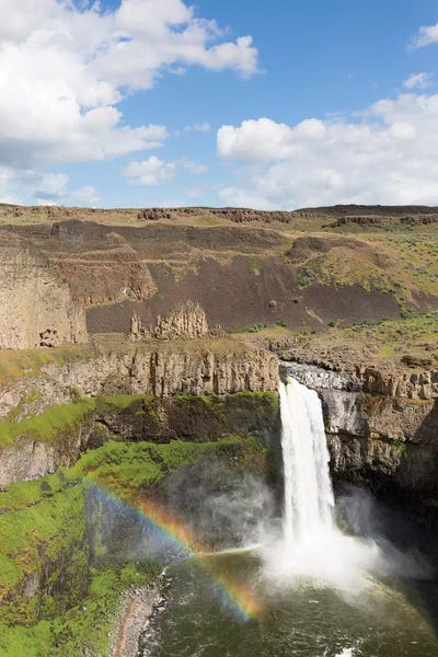 Washington: Palouse Falls. Washington State, Palouse Falls State Park. by Jamie & Judy Wild