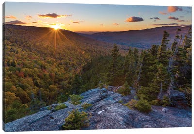 Sunset AS Seen From Dome Rock In New Hampshire's White Mountain National Forest Canvas Art Print