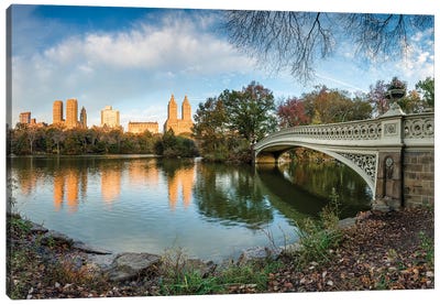 Bow Bridge And The Lake At Sunrise, Central Park, New York City Canvas Art Print - Central Park