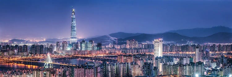 Seoul Skyline At Night With View Of Lotte World Tower