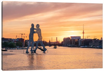 Molecule Man Sculpture On The Spree River At Sunset With Berlin Television Tower (Fernsehturm Berlin) Canvas Art Print - Berlin Art