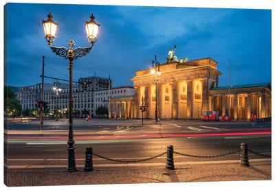 Brandenburg Gate (Brandenburger Tor) At The Platz Des 18. März, Berlin, Germany Canvas Art Print - Berlin Art