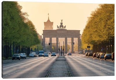 Straße Des 17. Juni And Brandenburg Gate (Brandenburger Tor) At Sunrise Canvas Art Print - The Brandenburg Gate