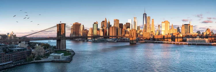 Brookyln Bridge And Manhattan Skyline