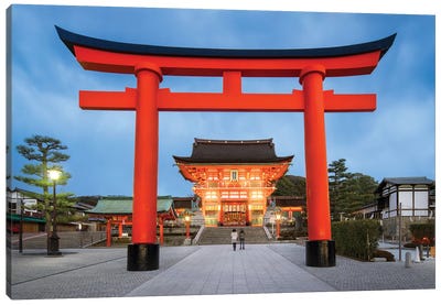 Torii Gate At The Fushimi Inari Taisha Shrine In Kyoto Canvas Art Print - Holy & Sacred Sites