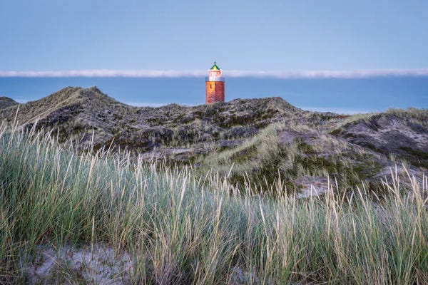 Sylt: Lighthouse Quermarkenfeuer Rotes Kliff On Sylt, Schleswig Holstein, Germany by Jan Becke