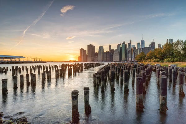 Manhattan Skyline At Sunset, Brooklyn Bridge Park Pier I, New York City, USA