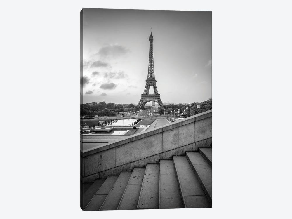 Jardins Du Trocadéro And Eiffel Tower In Black And White by Jan Becke 1-piece Art Print