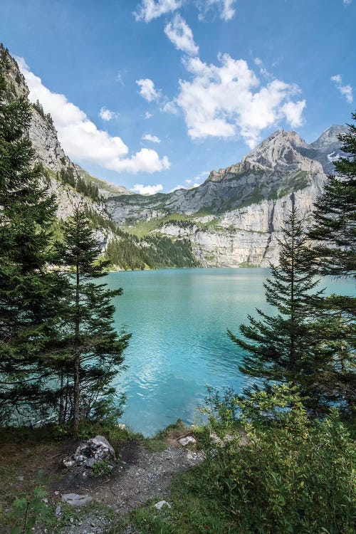 Oeschinen Lake In The Swiss Alps