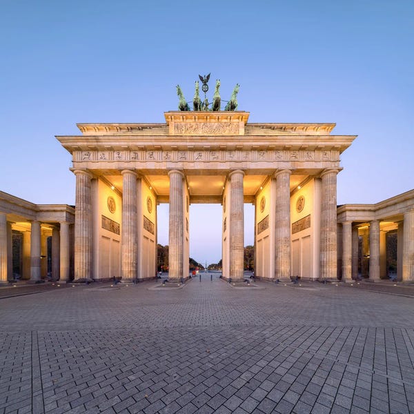 The Brandenburg Gate: Brandenburg Gate (Brandenburger Tor), Berlin, Germany by Jan Becke