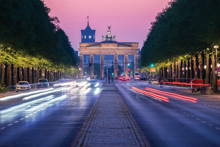 Straße Des 17. Juni And Brandenburg Gate (Brandenburger Tor) At Night, Tiergarten District, Berlin, Germany