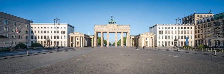 Brandenburg Gate (Brandenburger Tor) Panorama, Pariser Platz, Berlin Mitte, Germany