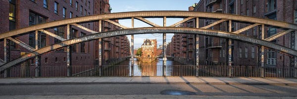 Hamburg: Poggenmühlenbrücke And Wasserschloss, Speicherstadt Hamburg, Germany by Jan Becke