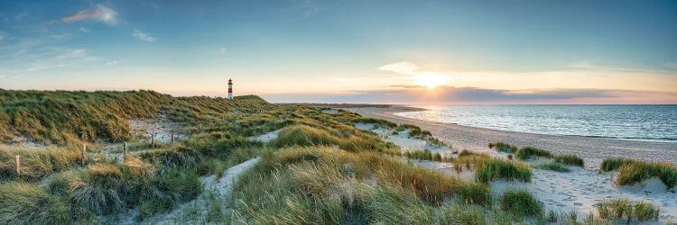 Sunset at the dune beach on the island of Sylt, Schleswig-Holstein, Germany