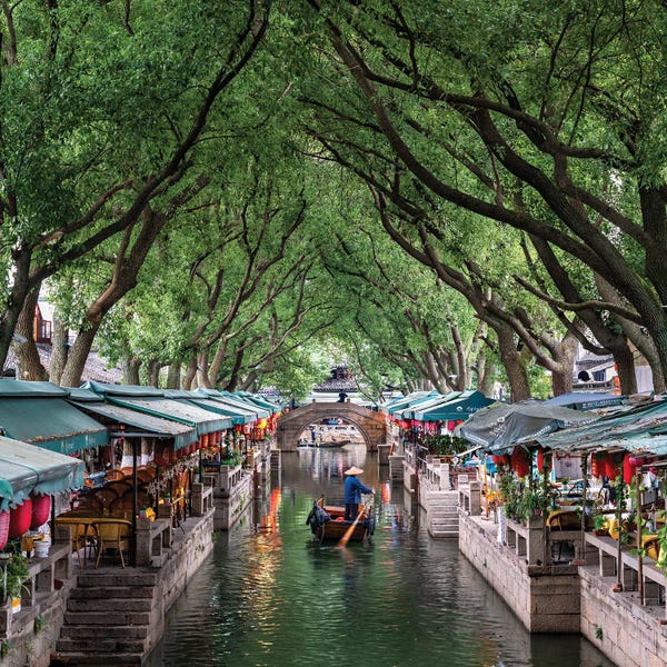China: Tongli water town near Suzhou, China by Jan Becke