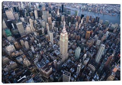 Aerial view of the Empire State Building in Midtown Manhattan, New York City, USA Canvas Art Print - Empire State Building