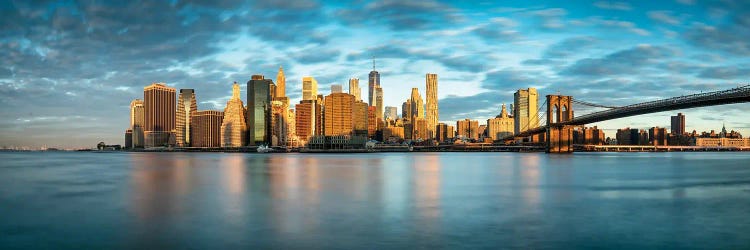 Lower Manhattan Skyline Panorama With Brooklyn Bridge