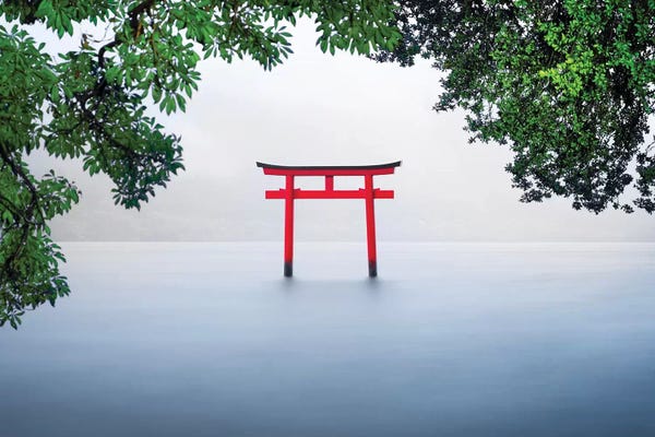 Zen Bedroom: Red Torii Gate by Jan Becke