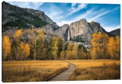 Yosemite Valley In The Autumn Canvas Art Print - Yosemite National Park Art