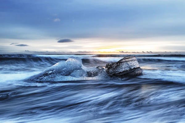 Diamond Beach Sunrise, Iceland In Winter