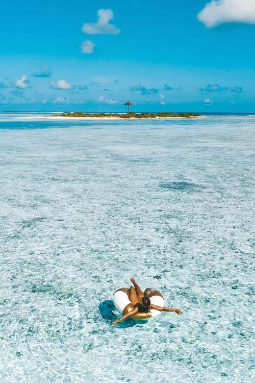 Maldives Resort Island Girl Pool Ring