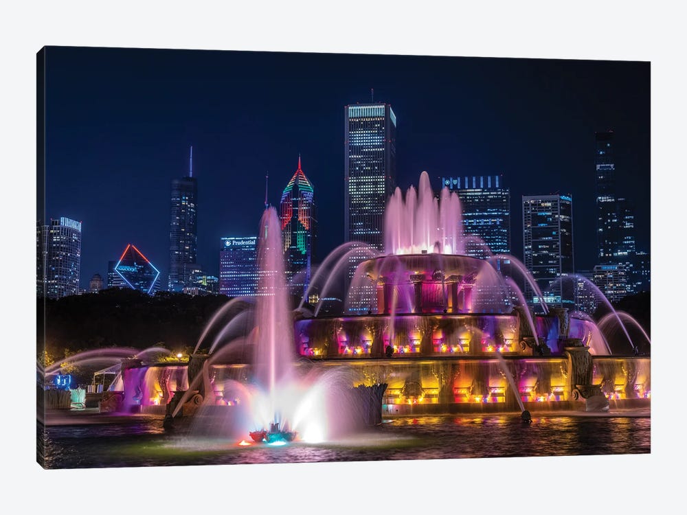 USA, Illinois, Chicago. Buckingham Fountain At Night. by Jaynes Gallery 1-piece Canvas Art Print