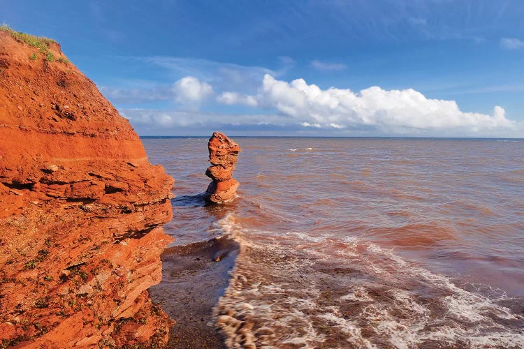 Canada, Prince Edward Island, North Cape. Shoreline of Gulf of St. Lawrence.