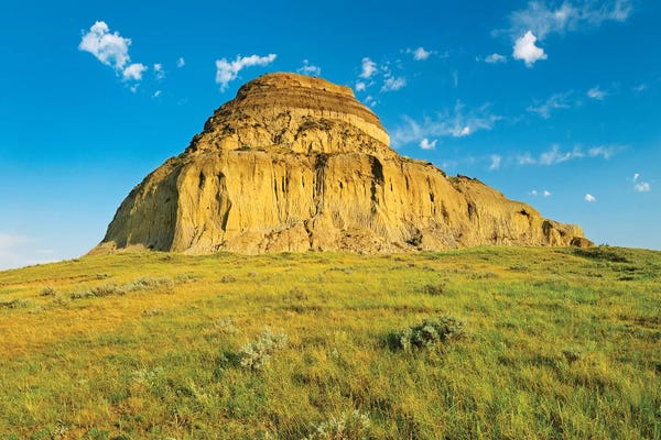 Canada, Saskatchewan, Big Muddy Badlands. Landscape with Castle Butte.