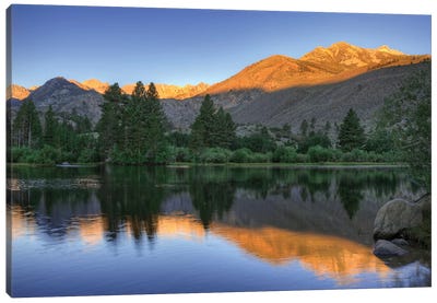USA, California, Bishop. Sunrise on mountain lake. Canvas Art Print