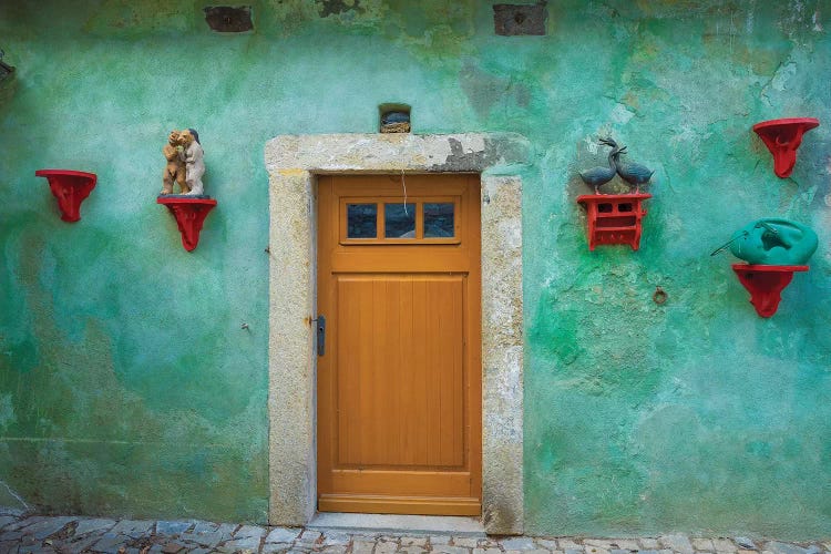 Czech Republic, Cesky Krumlov. House Exterior.