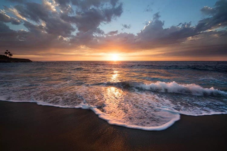 USA, California, La Jolla. Sunset over beach II