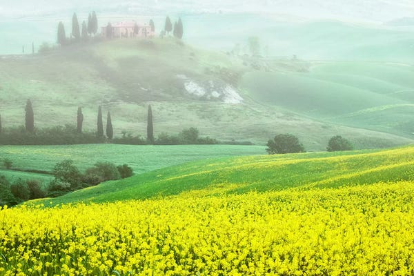 Europe, Italy, Tuscany. The Belvedere Villa Landmark And Farmland.