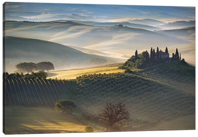 Italy, Tuscany, Val D' Orcia. The Belvedere Farmhouse At Sunrise. Canvas Art Print