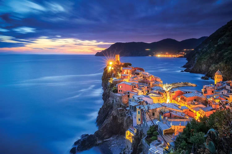 Italy, Vernazza. Overview Of Coastal Town At Sunset.