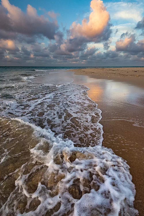 Remote sandy beach on an uninhabited island, Kingdom of Tonga, Pacific Islands