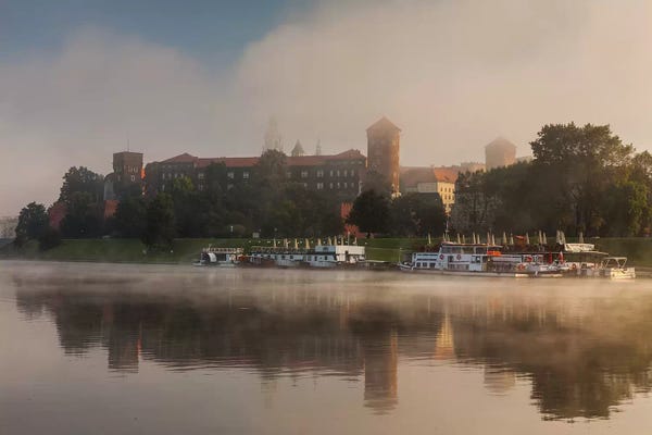 Mist & Fog: Poland, Lesser Poland, Cracow / Krakow, Wawel by Mikolaj Gospodarek