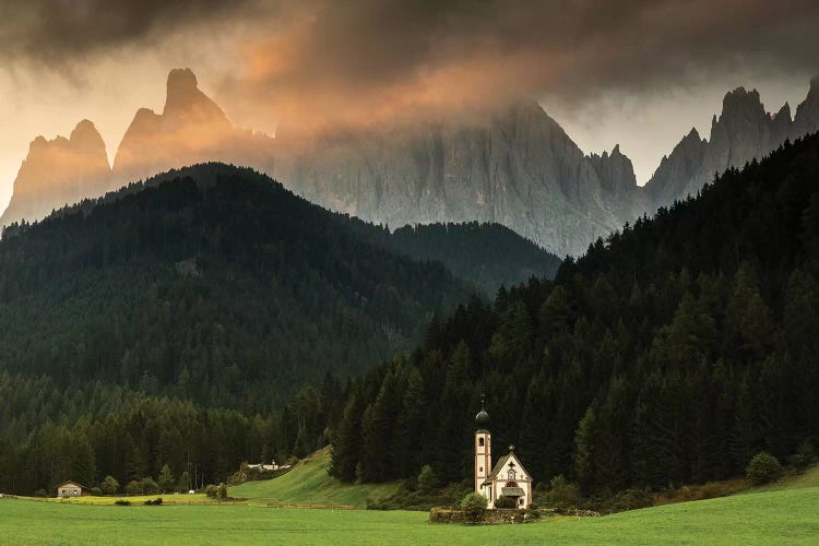 Italy, Alps, Dolomites, Val di Funes. Villnößtal. St. Johann in Ranui II