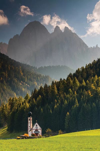 Italy, Alps, Dolomites, Val di Funes. Villnößtal. St. Johann in Ranui III