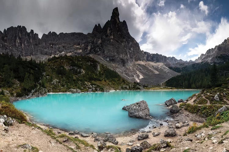 Europe, Italy, Alps, Mountains, Lago Di Sorapiss With Dito Di Dio