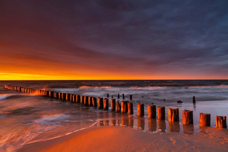 Poland, Baltic Sea, Dziwnow, Sunset IV