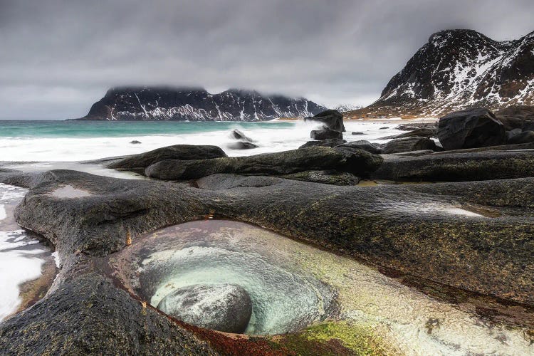 Uttakleiv Beach, Lofoten In Norway