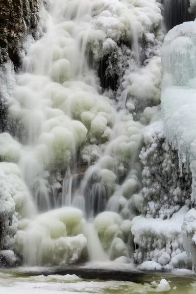 Poland, Karkonosze, Kamienczyk Waterfall