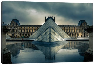 Pyramide Du Louvre Canvas Art Print - Jérôme Labouyrie