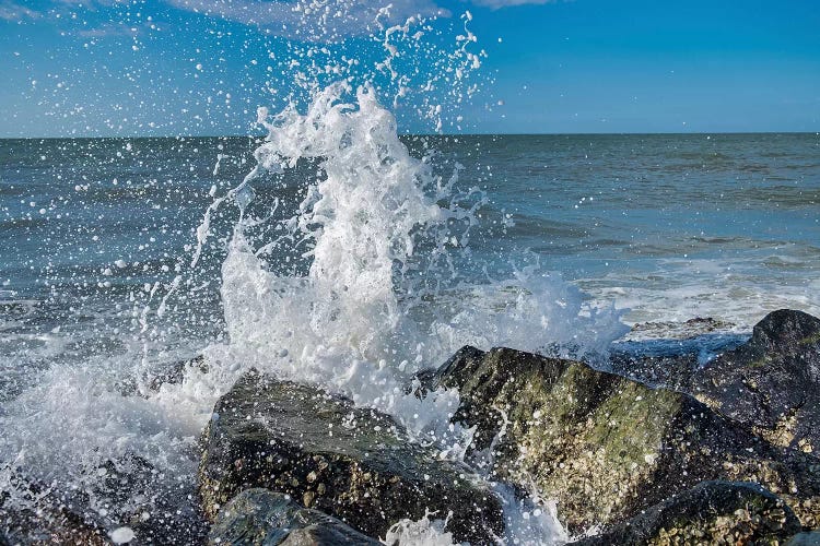 Waves crashing on rocks, Honeymoon Island State Park, Dunedin, Florida, USA