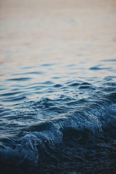 Inspirational Office: Ocean Waves by Laura Evans