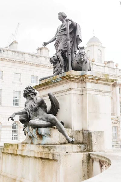 Dark Academia: Statues, London, England by lovelylittlehomeco